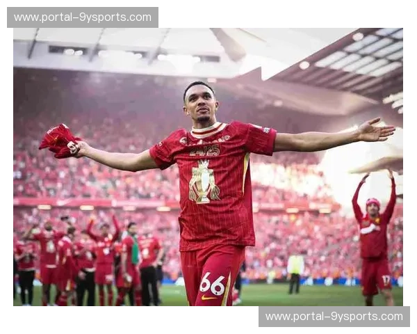 边后卫内收成趋势 利物浦阿诺德与曼城沃克角色对比分析 边后卫内收成趋势 利物浦阿诺德与曼城沃克角色对比分析